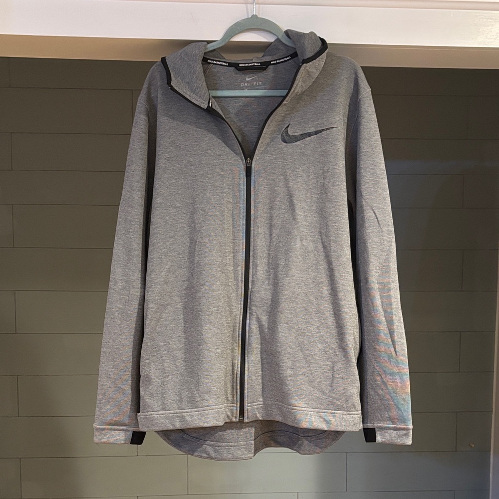 Nike‎ Men's Gray Lightweight Basketball Jacket